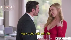 Bố dượng chịch cô bé trong khi bà xã ngủ kế bên
